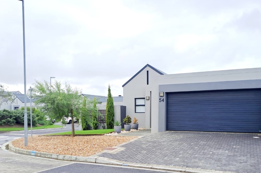 2 Bedroom Property for Sale in Aan de Wijnlanden Western Cape